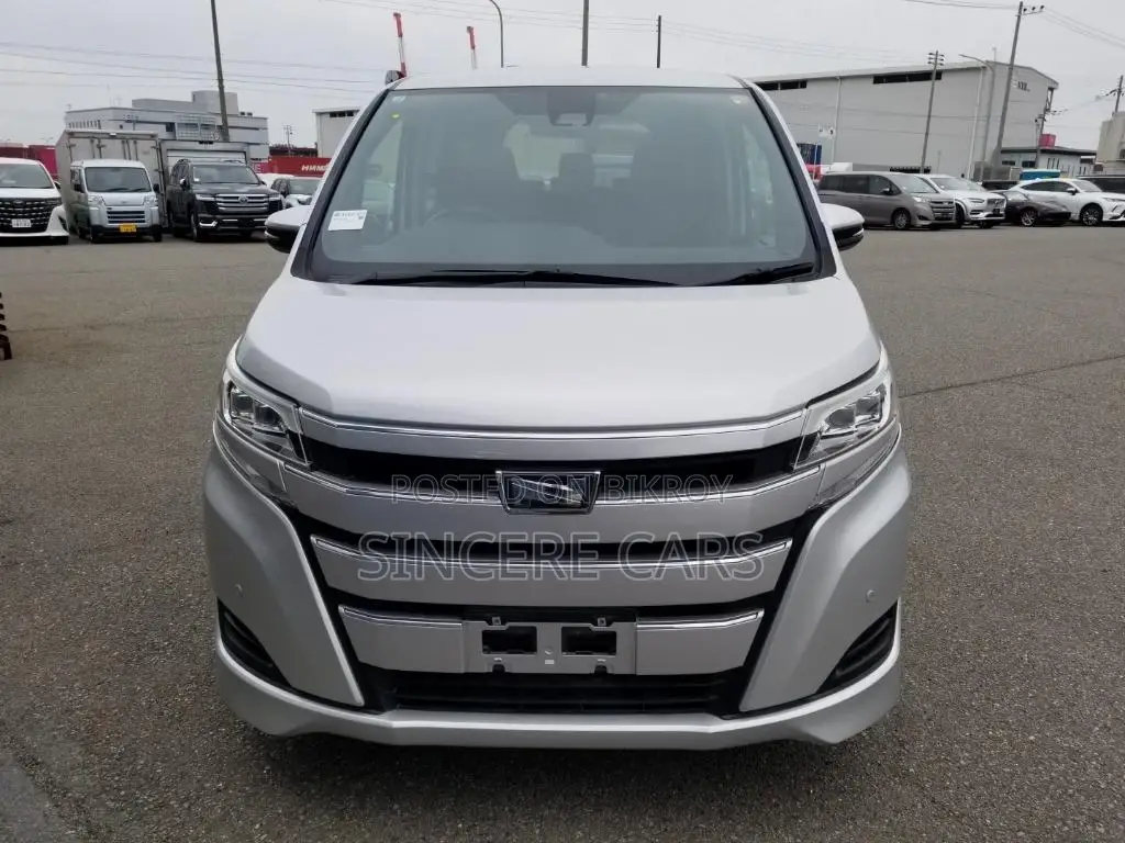 Toyota Noah X KEY 1DOOR PWR 2021
