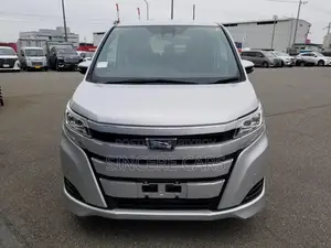 Toyota Noah X KEY 1DOOR PWR 2021