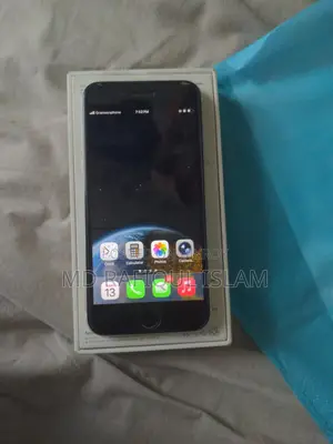 Apple iPhone SE . (Used)
