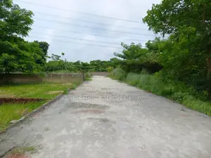 ঢাকা নিকটে এক খন্ড প্লটের মালিক হতে চান,আসেন মুক্তধারা সিটিতে