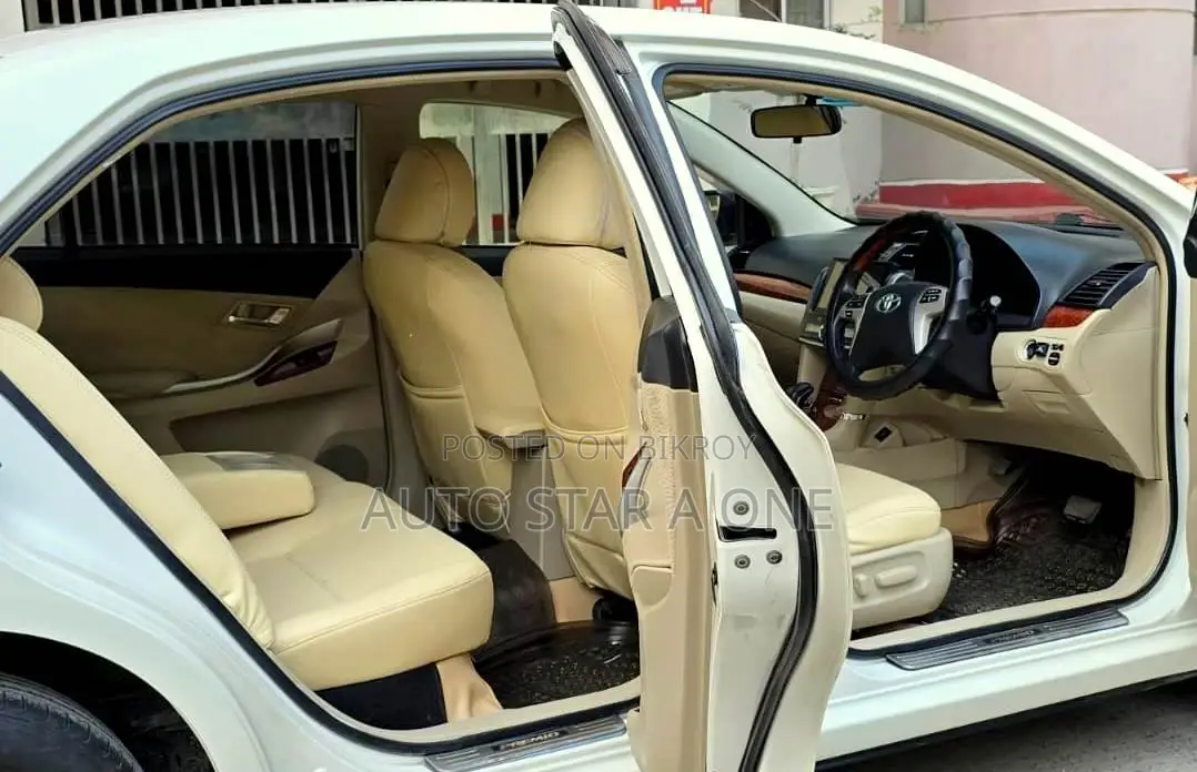 Toyota Premio G Superior F Ex 2015