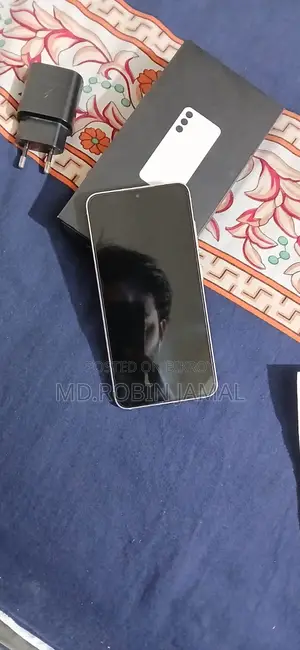 Samsung Galaxy S23 . (Used)