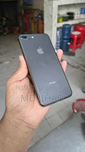 Apple iPhone 8 Plus (Used)