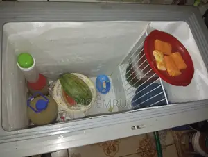 Deep freezer in excellent condition.
