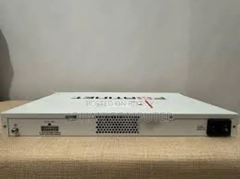 Fortinet FortiSwitch 524D