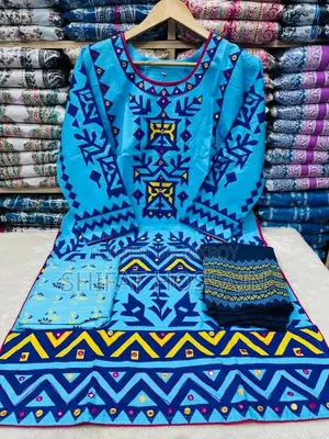 থ্রি পিস সেট Aarong Cotton আকর্ষণীয় মূল্যে পাচ্ছেন