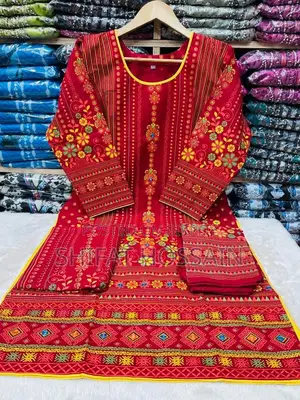 থ্রি পিস সেট Aarong Cotton আকর্ষণীয় মূল্যে পাচ্ছেন