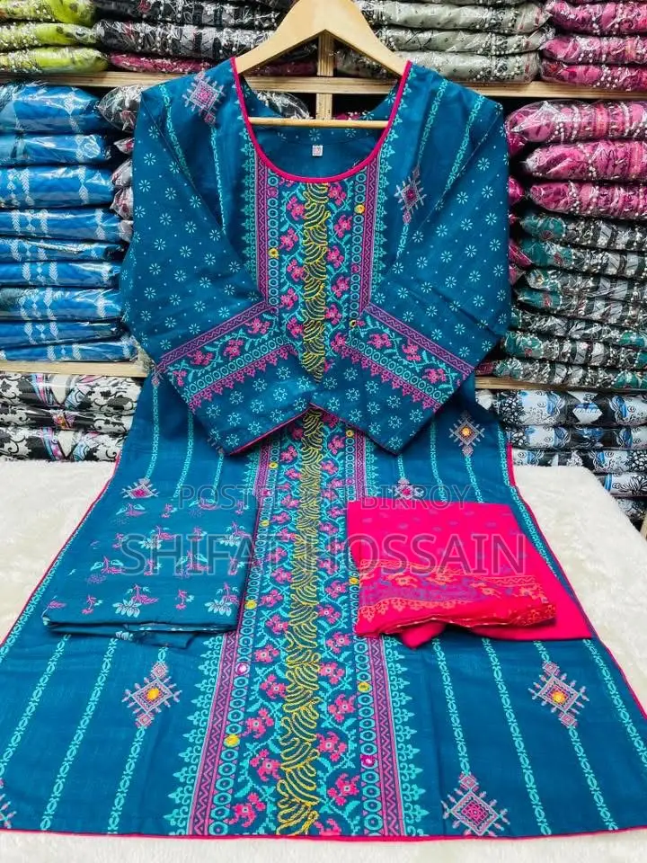 থ্রি পিস সেট Aarong Cotton আকর্ষণীয় মূল্যে পাচ্ছেন