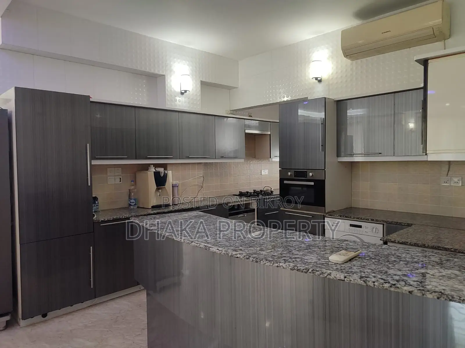 Premium Quality Furnished Apartment with American Fittings for Rent at Baridhara Diplomatic Zone