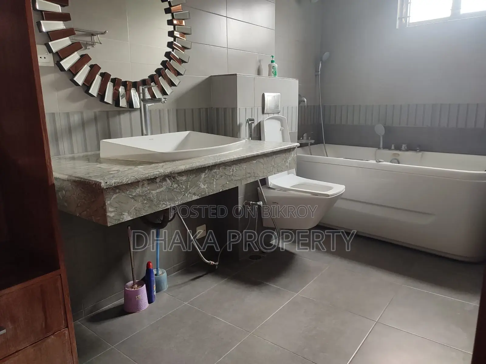 Premium Quality Furnished Apartment with American Fittings for Rent at Baridhara Diplomatic Zone