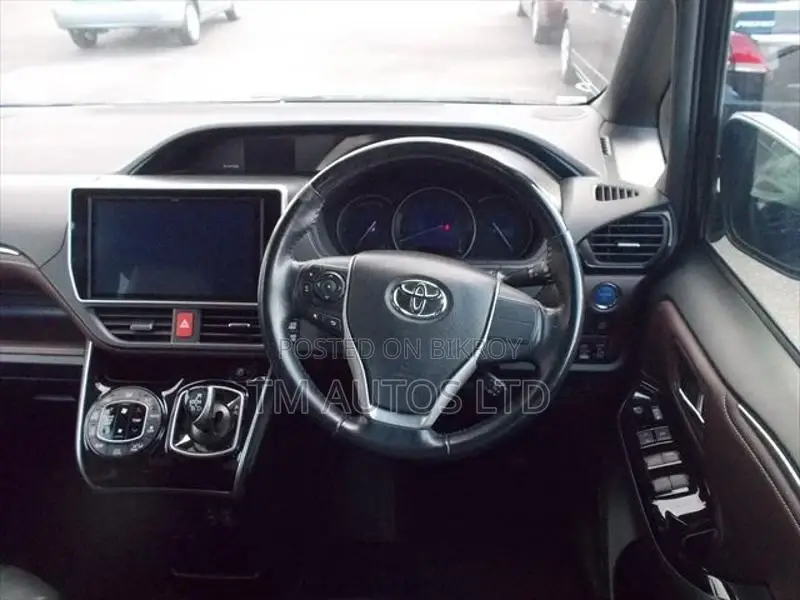 Toyota Esquire GI PKG 4.0 PURPLE 2020