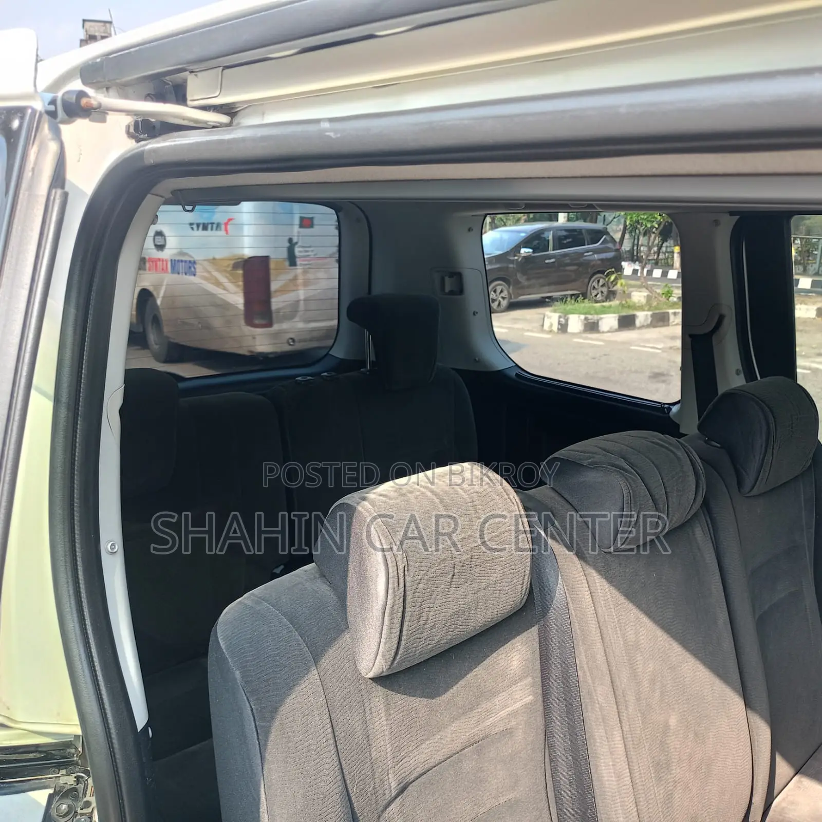 Toyota Noah Push Start 2011