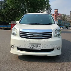 Toyota Noah Push Start 2011