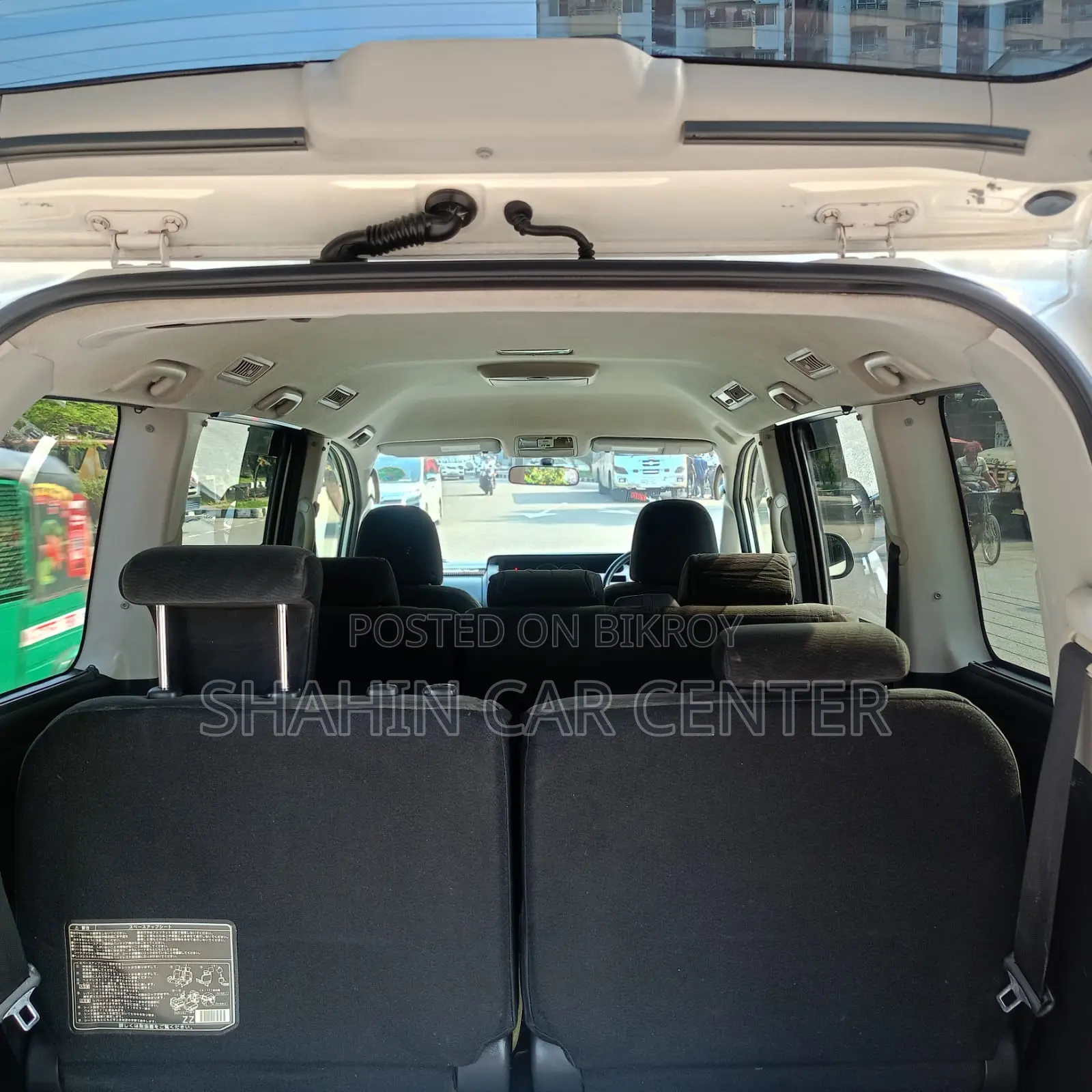 Toyota Noah Push Start 2011
