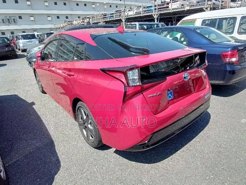 Toyota Prius A TOURING 2021