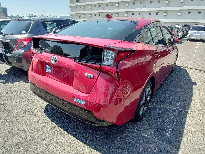Toyota Prius A TOURING 2021