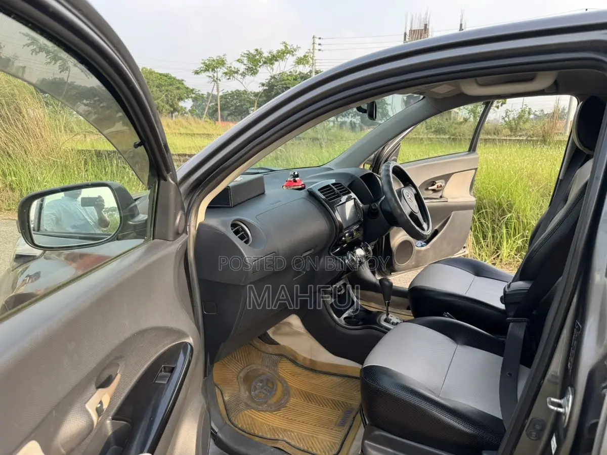 Toyota IST 2008 Gray