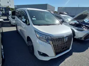 Toyota Esquire Hybrid Gi Premium 2021