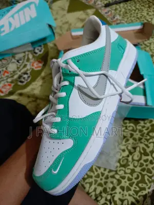 Nike sb dunk low size:40,41