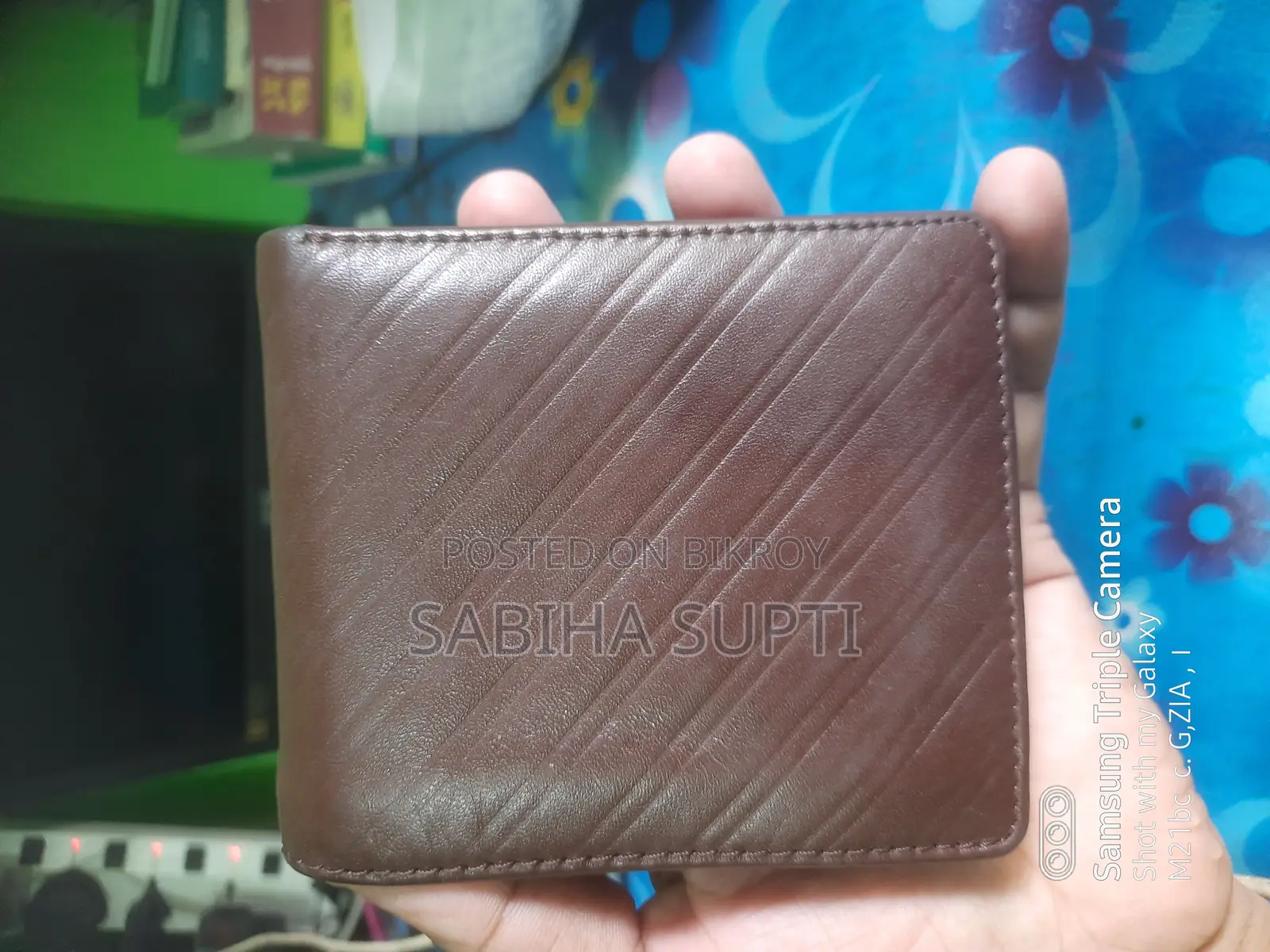 লেদার মানিব্যাগ