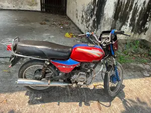 Bajaj Boxer 2006