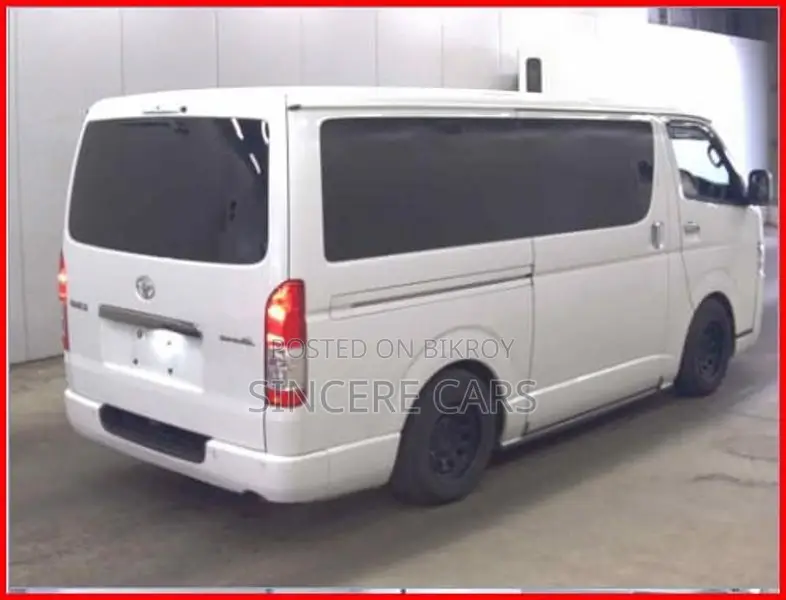 Toyota Hiace SUPER GL DARK PR 2DP 2021