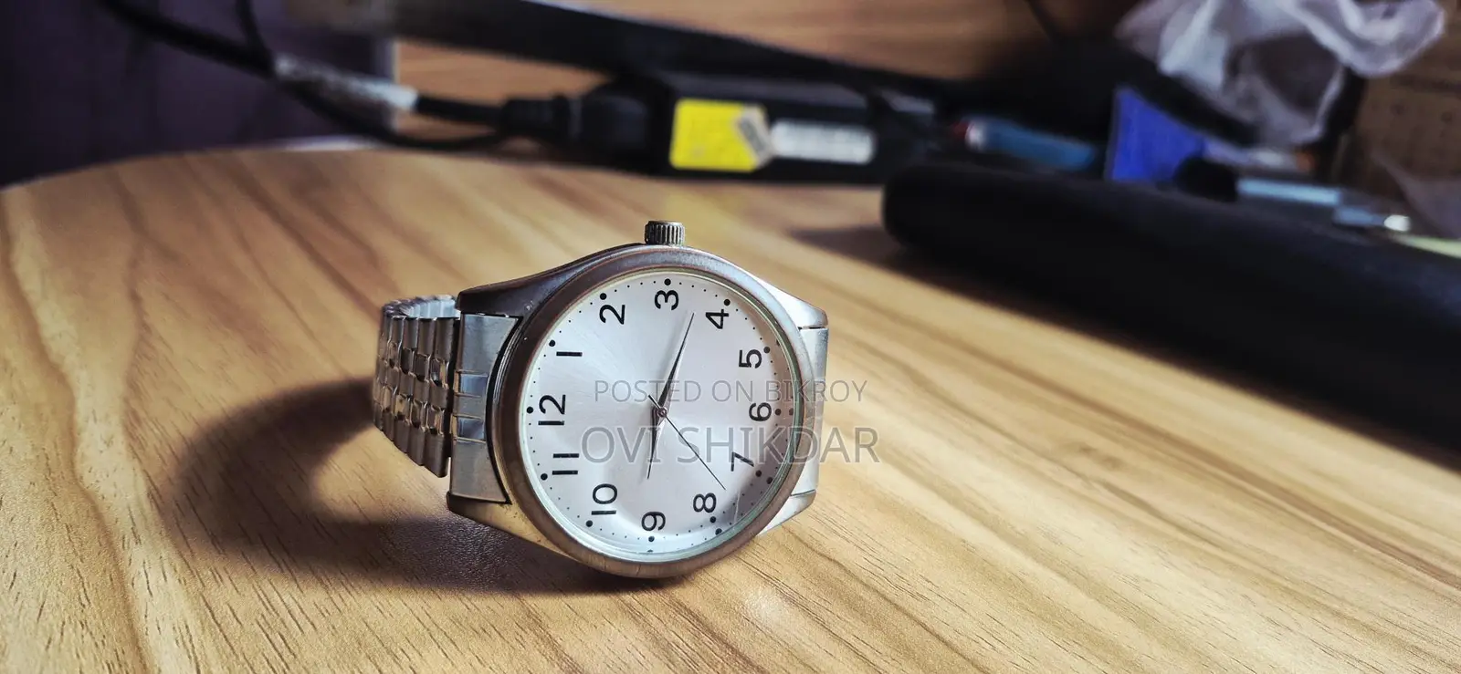 বাহির থেকে আনা ১০০% অরজিনাল FMD watch