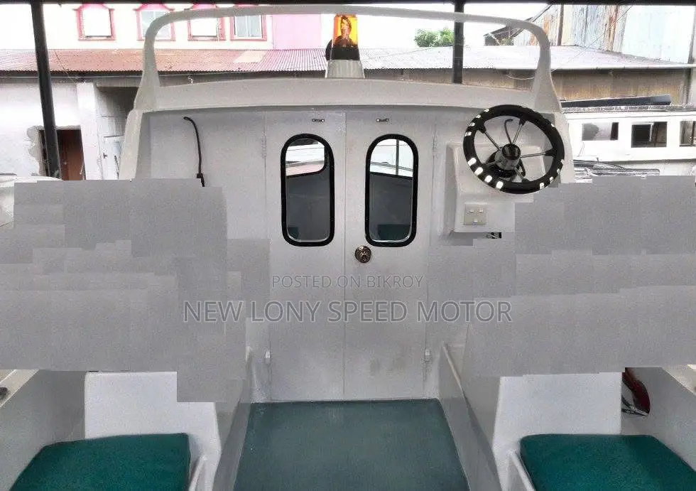 Semi Cabin Cruiser Speed Boat