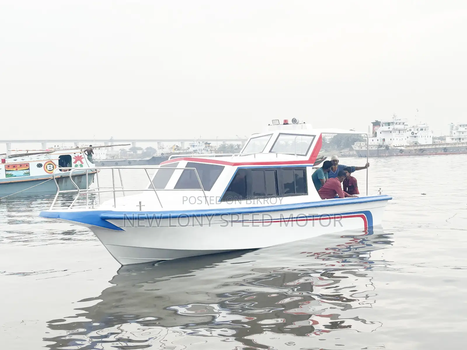 Semi Cabin Cruiser Speed Boat