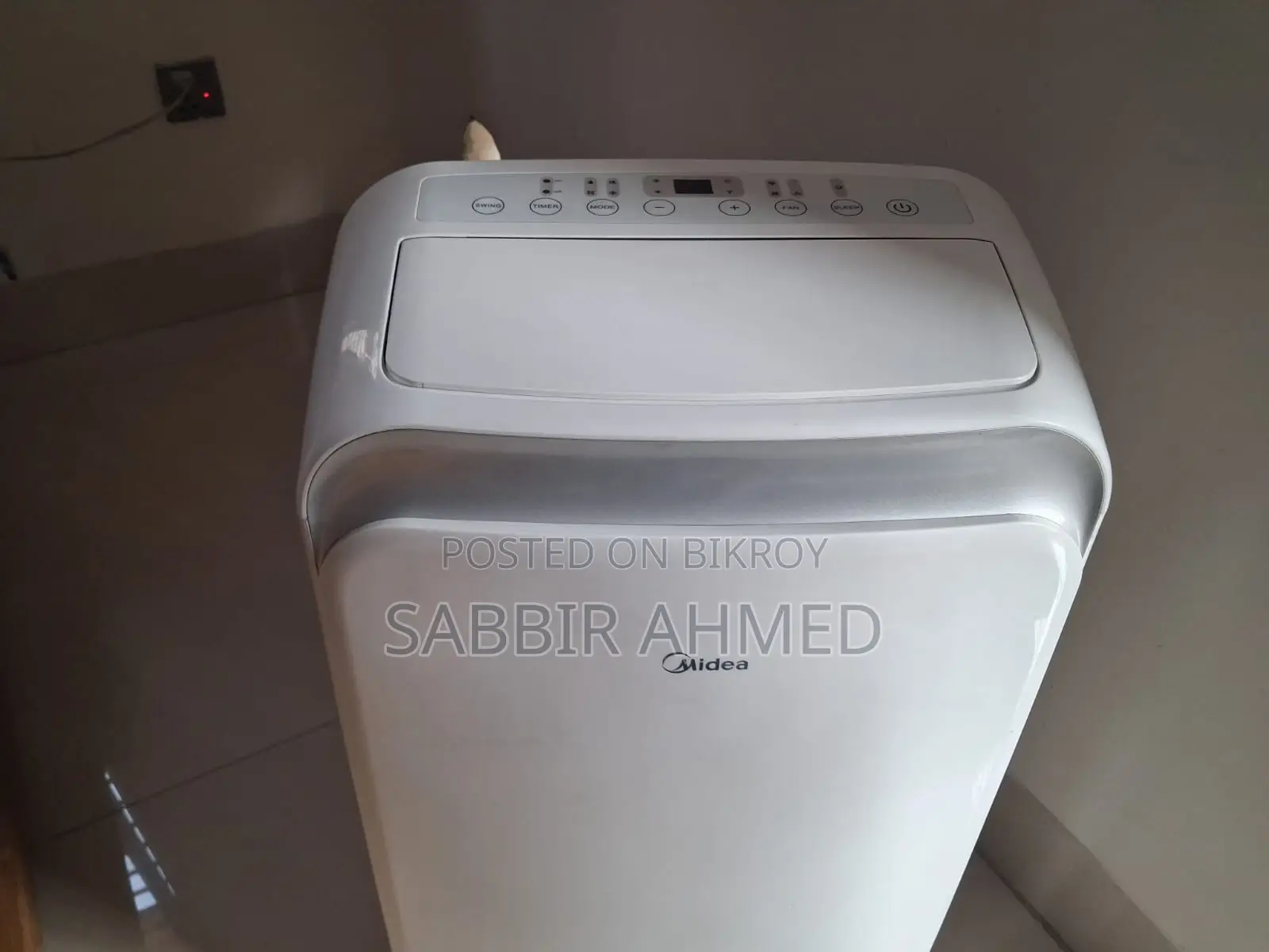 Midea 1-ton Portable Air Conditioner - Excellent Condition