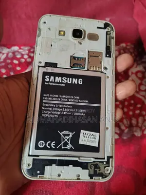 Samsung Galaxy J7 . (Used)