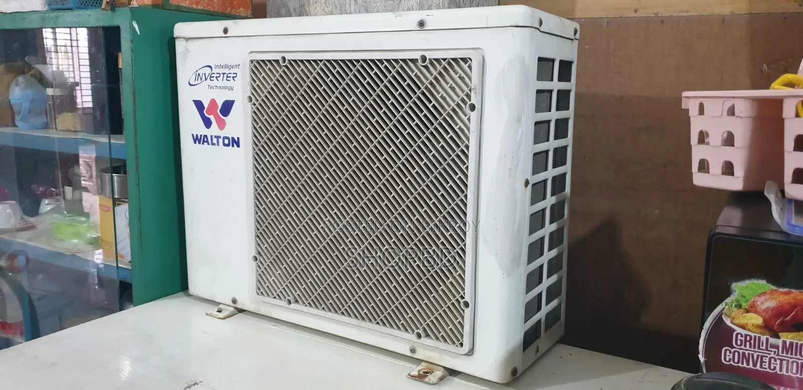Walton 1 Ton Smart Inverter AC - Original condition with warranty
