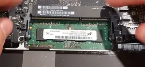 2 GB DDR3 1600 MHz RAM Piece. Apple Original Macbook O