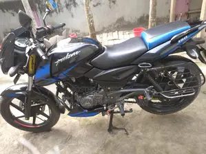 Bajaj Pulsar 150 . 2020