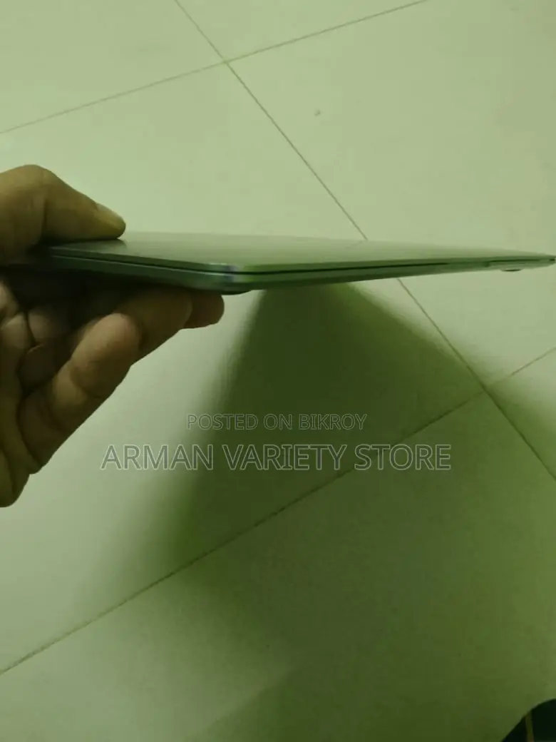 Apple MacBook Air M1 (2020) – Used