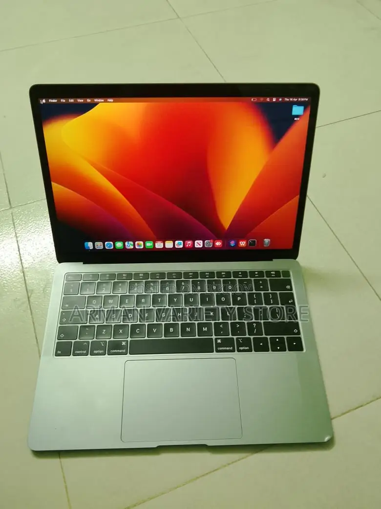 Apple MacBook Air M1 (2020) – Used