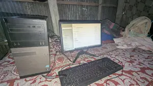 ডেস্কটপ কম্পিউটার i3 প্রসেসর ৬ জিবি র‍্যাম Windows 10