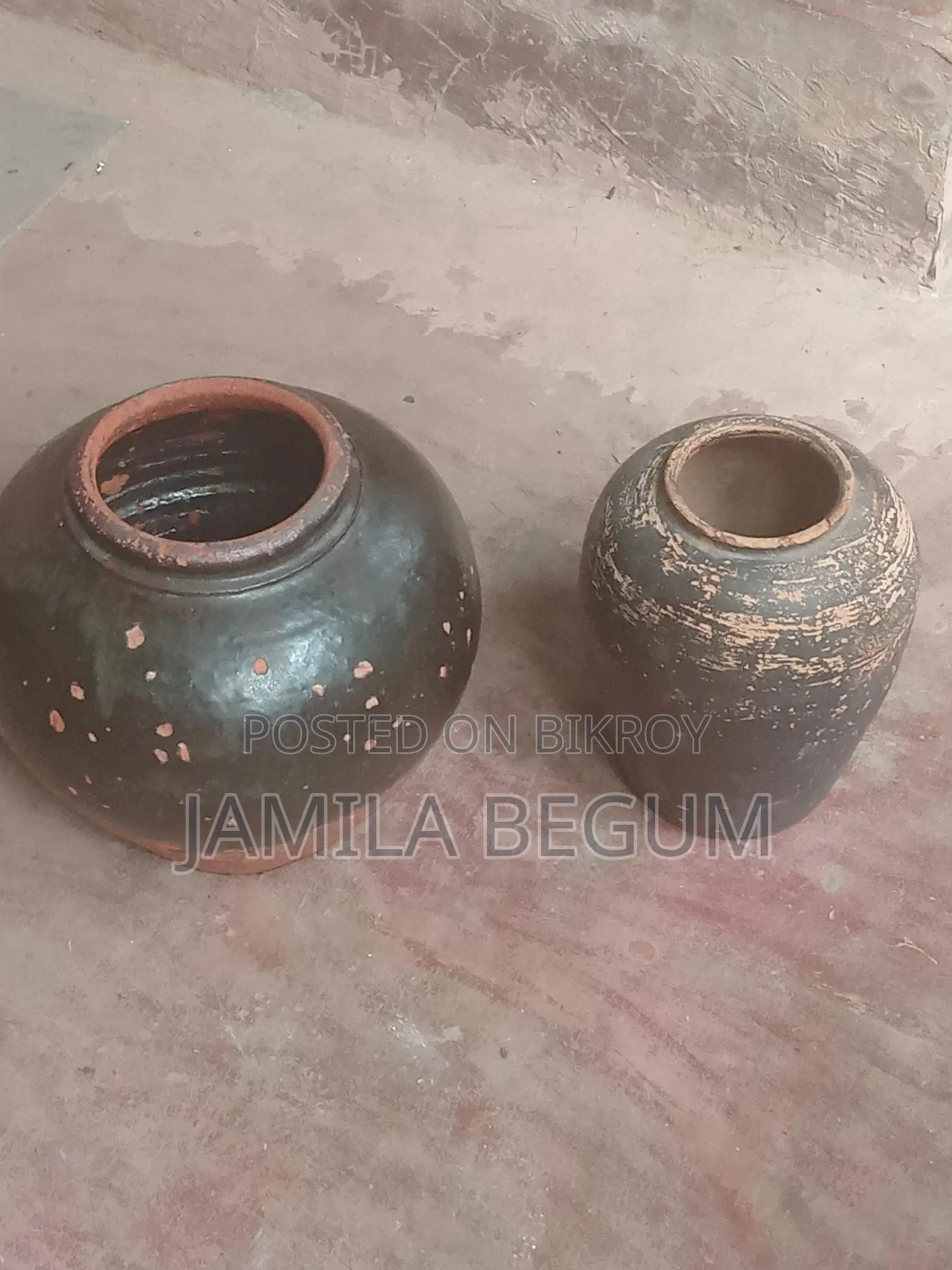 Elegant Vintage Clay Vase Set 2 Pieces