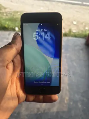 Apple iPhone SE 64 GB (ব্যবহৃত)