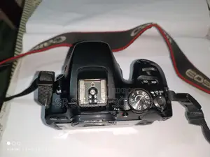 Canon 200 D With 50mm Prime STM Lence