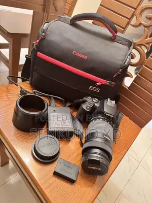 Canon EOS 200D II with EFS 55 - 250MM image stabilizer Macro 0.85m