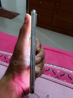 Apple iPhone X (Used)