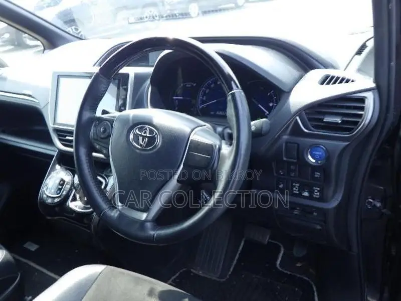 Toyota Esquire GI PREMIUM 2021