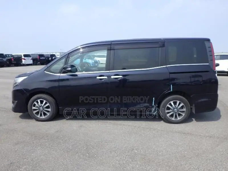 Toyota Esquire GI PREMIUM 2021