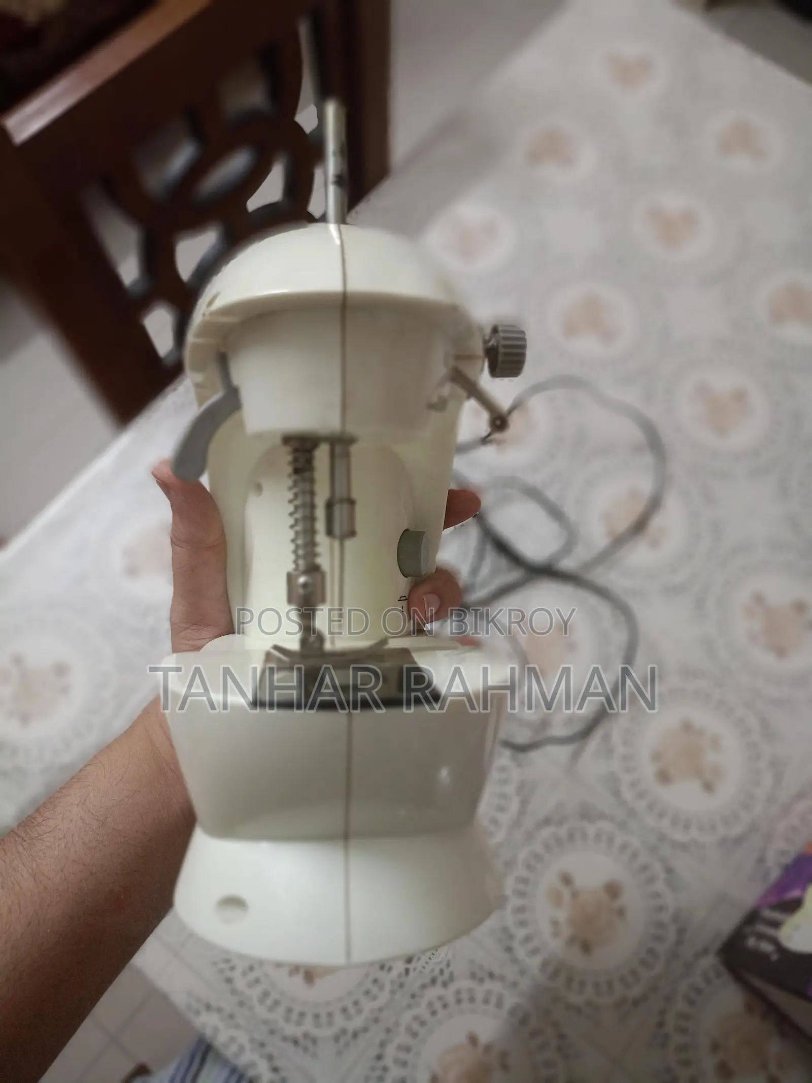 Mini Sewing Machine