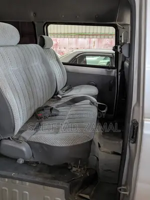 Toyota Noah 2004 (kR42)