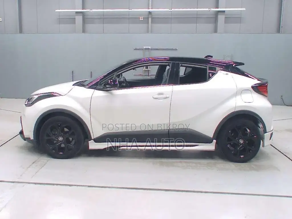 Toyota C-HR MOOD NERO 2021