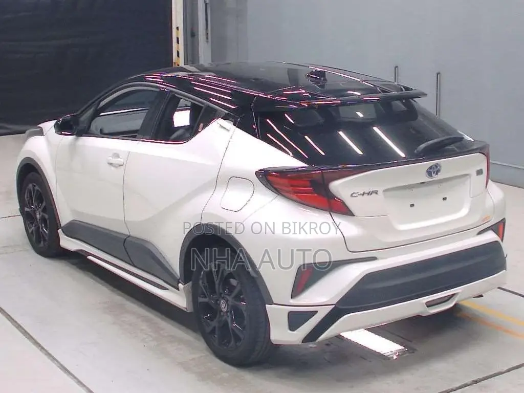 Toyota C-HR MOOD NERO 2021