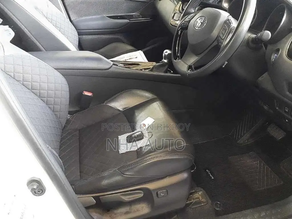Toyota C-HR MOOD NERO 2021
