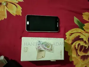 OPPO F1s . (Used)